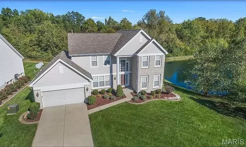 8046 Knights Crossing Dr, O'fallon, MO 63368