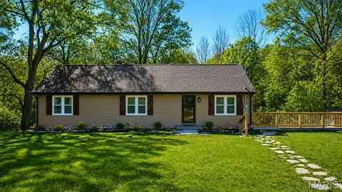 12902 Dorsett Rd, Maryland Heights, MO 63043