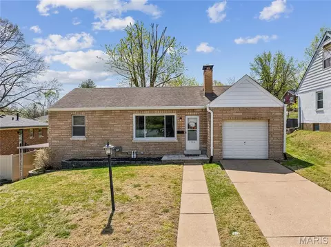 9304 Lenard Ct, Affton, MO 63123