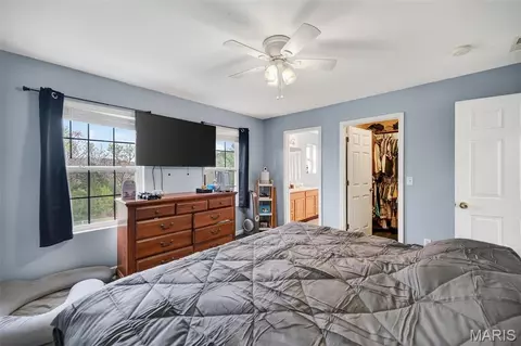 Bedroom - 20826 Hibbett Rd, Saint Robert, MO 65584 photo 2 of 3