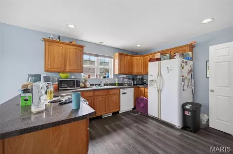 Kitchen - 20826 Hibbett Rd, Saint Robert, MO 65584 photo 1 of 1