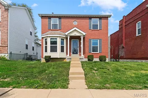 2813 Caroline St, Saint Louis, MO 63104
