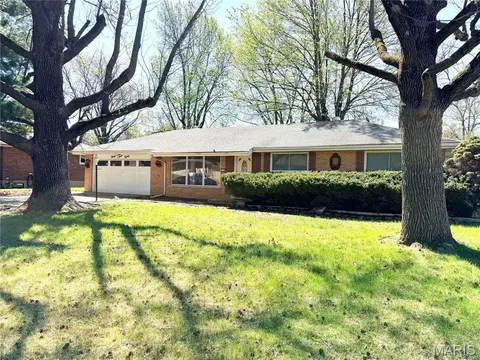 3780 Marietta Dr, Florissant, MO 63033
