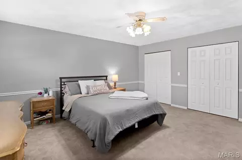 Bedroom - 2901 E Main St, Belleville, IL 62221 photo 4 of 6