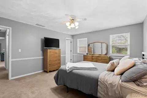 Bedroom - 2901 E Main St, Belleville, IL 62221 photo 2 of 6