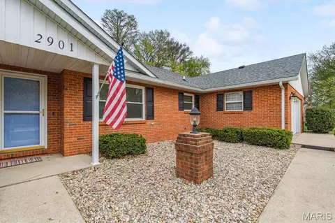 Exterior - 2901 E Main St, Belleville, IL 62221 photo 1 of 10