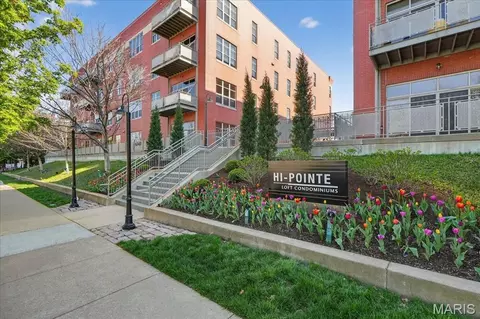 6340 Clayton Rd #107, Richmond Heights, MO 63117
