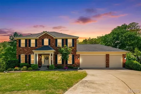16112 Ridgewoods Manor Cir, Ellisville, MO 63038