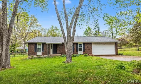 1108 Mimosa Ct, Rolla, MO 65401