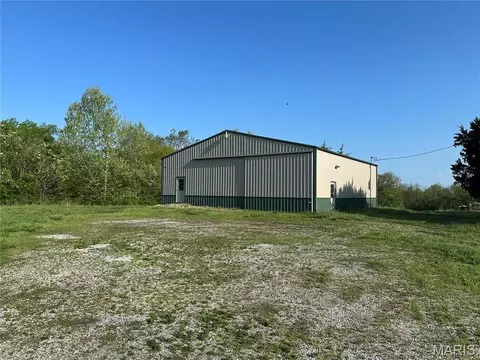 1001 1005 Palestine Rd, Chester, IL 62233