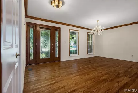 Living - 602 Rainbow Circle Ct, Ballwin, MO 63011 photo 1 of 4