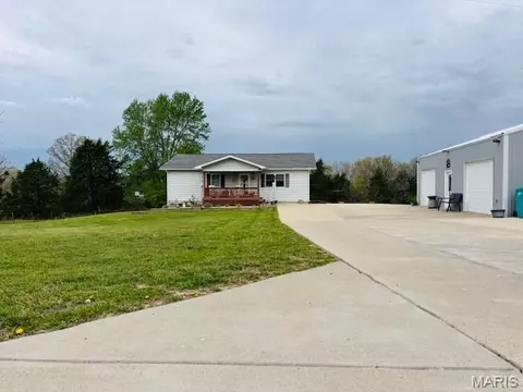 119 Highway U, Steelville, MO 65565