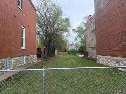 4157 Laclede Ave, Saint Louis, MO 63108