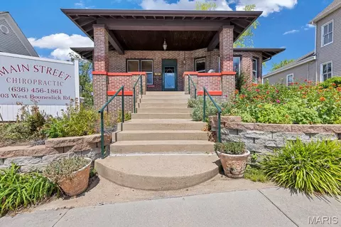 203 W Booneslick Rd, Warrenton, MO 63383