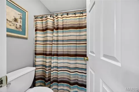 Bath - 122 Fox Haven Dr, O'fallon, MO 63368 photo 7 of 7