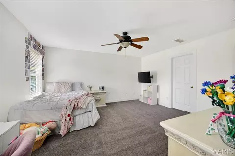 Bedroom - 122 Fox Haven Dr, O'fallon, MO 63368 photo 5 of 8