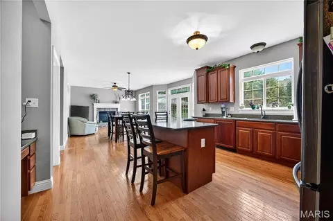 Kitchen - 122 Fox Haven Dr, O'fallon, MO 63368 photo 5 of 5