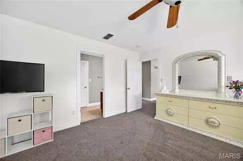Bedroom - 122 Fox Haven Dr, O'fallon, MO 63368 photo 6 of 8