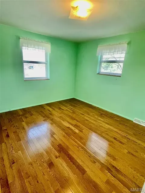 Bedroom - 123 Dee St, Moro, IL 62067 photo 1 of 5