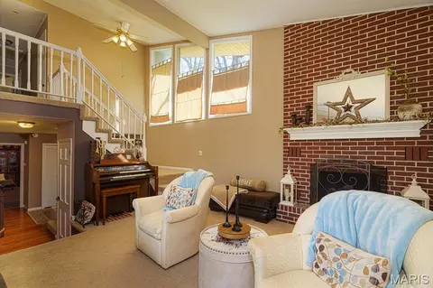 Living - 307 Lovers Ln, Rolla, MO 65401 photo 3 of 3