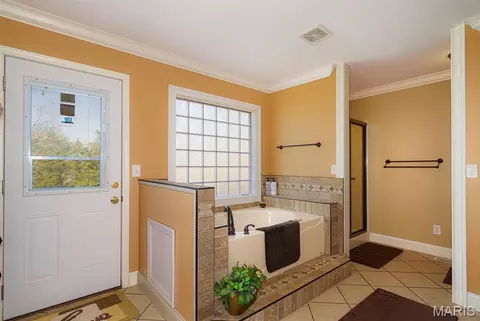Bath - 307 Lovers Ln, Rolla, MO 65401 photo 2 of 9