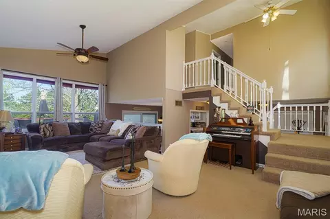 Living - 307 Lovers Ln, Rolla, MO 65401 photo 2 of 3