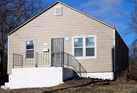 5425 Hamilton Ave, Jennings, MO 63136