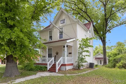 3302 College Ave, Alton, IL 62002