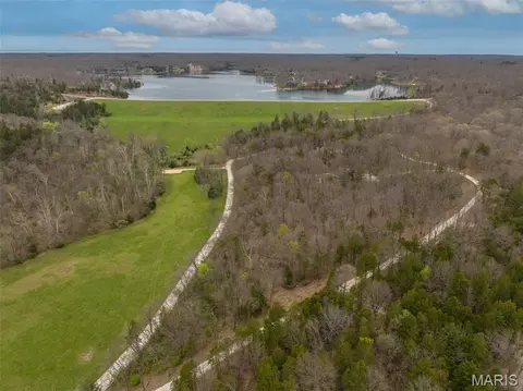 2903 Valley View Dr, Innsbrook, MO 63390 photo 2