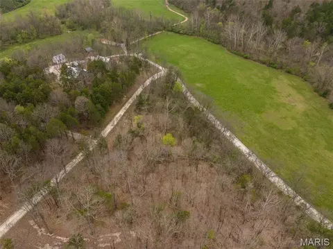 2903 Valley View Dr, Innsbrook, MO 63390 photo 4