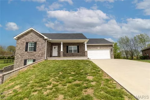 3040 Clear Spring Pl, Jackson, MO 63755
