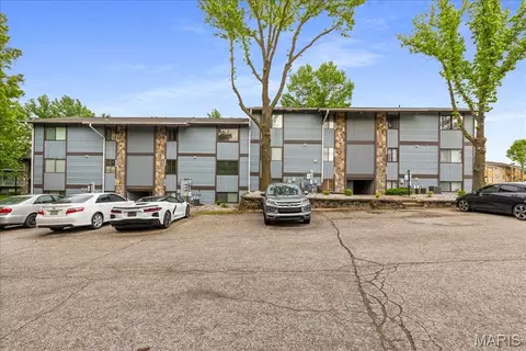 1722 Gascony Parc Dr #1722, Lake Saint Louis, MO 63367