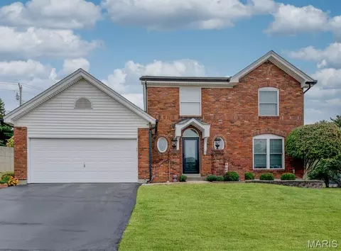 2136 Riding Spur Dr, Saint Louis, MO 63146