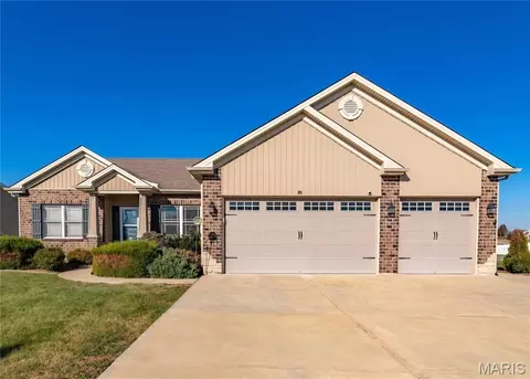 105 Rockport Dr, Troy, MO 63379