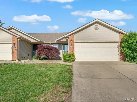 10918 Kentfield Dr, Lebanon, IL 62254