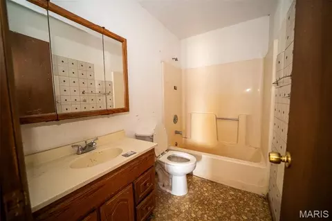 Bath - 3466 Old Highway 50, Gerald, MO 63037 photo 1 of 1