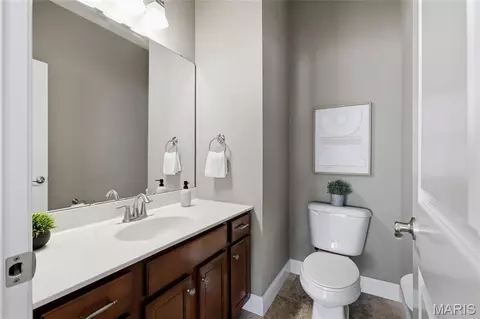 Bath - 816 Aston Way Dr, O'fallon, MO 63368 photo 3 of 7