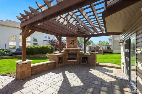 Exterior - 816 Aston Way Dr, O'fallon, MO 63368 photo 5 of 7