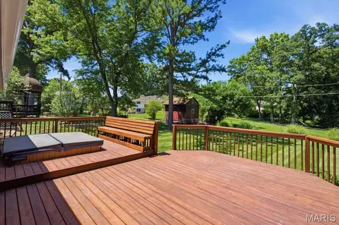 Exterior - 893 Oklahoma Ave, Ballwin, MO 63021 photo 3 of 10
