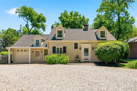5 Frederick Ln, Glendale, MO 63122