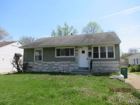 224 Tay Rd, Saint Louis, MO 63137