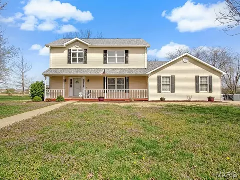 1009 Raymond Dr, Red Bud, IL 62278