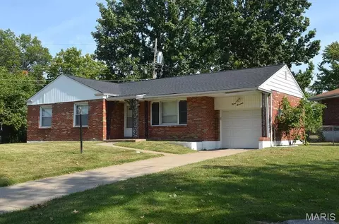 1217 Garwood Dr, Saint Louis, MO 63137