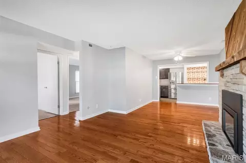 Living - 154 Beard Dr #A, Eureka, MO 63025 photo 2 of 5