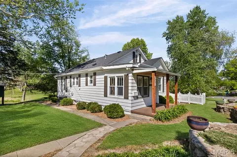 528 530ab Mill St, Bethalto, IL 62010