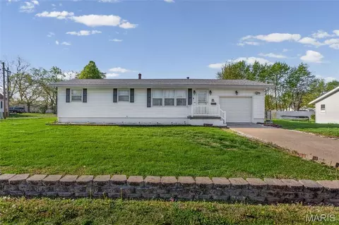 400 Easton Ave, Jerseyville, IL 62052