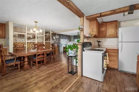 Dining - 6379 Highway Jj, Sullivan, MO 63080 photo 1 of 3