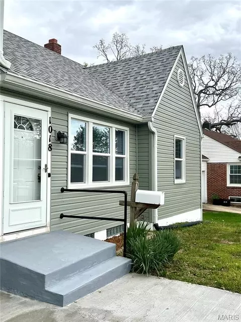 1018 Lynwood Dr, Rolla, MO 65401