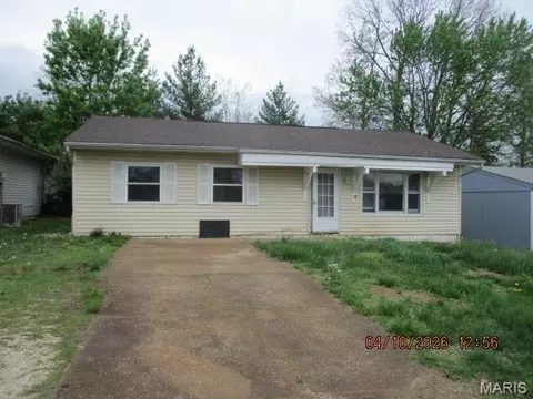 45 Cedar Rdg, Pacific, MO 63069