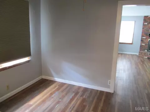 Living - 410 S Oak St, Union, MO 63084 photo 3 of 3